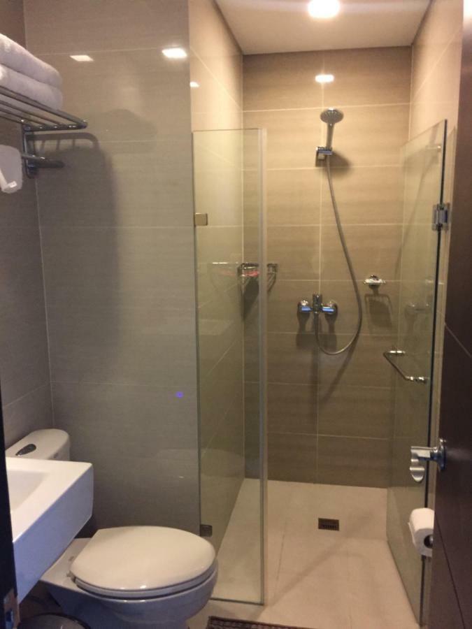101 Newport Condo C2 Manilla Buitenkant foto