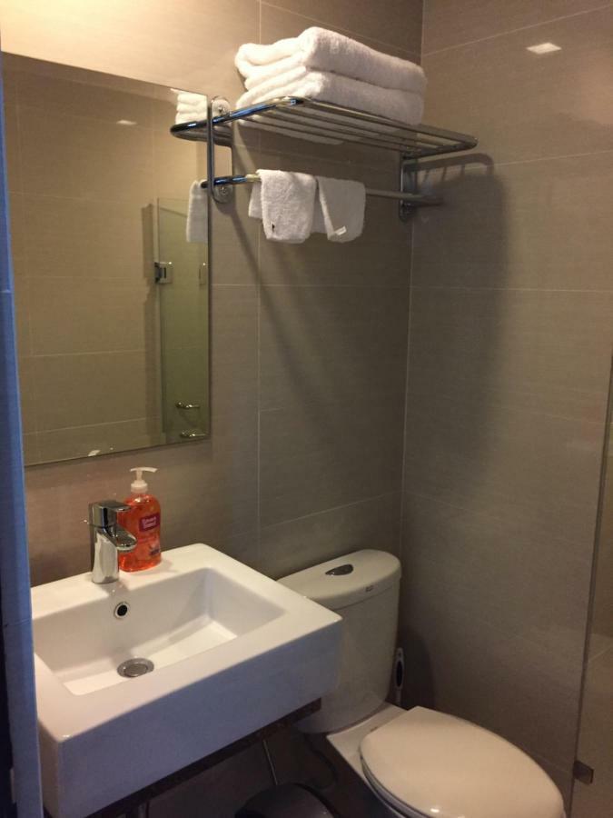 101 Newport Condo C2 Manilla Buitenkant foto