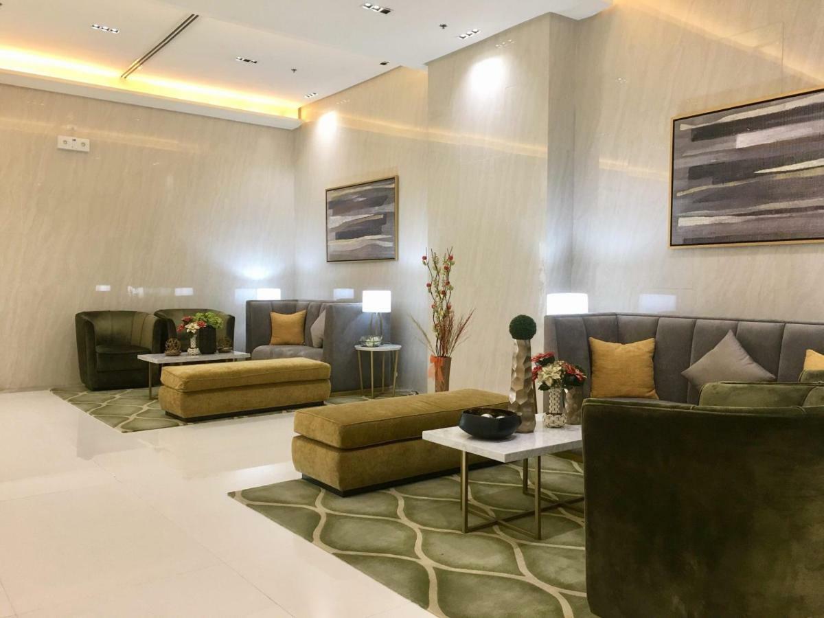 101 Newport Condo C2 Manilla Buitenkant foto