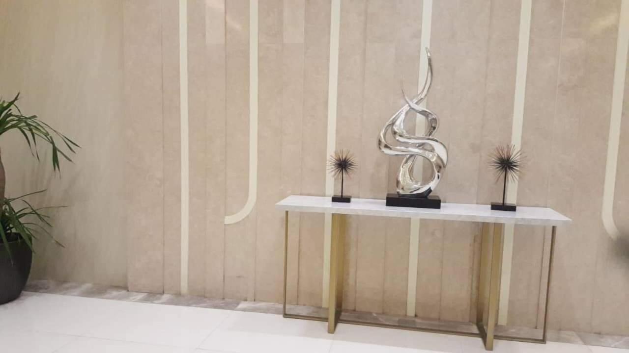 101 Newport Condo C2 Manilla Buitenkant foto